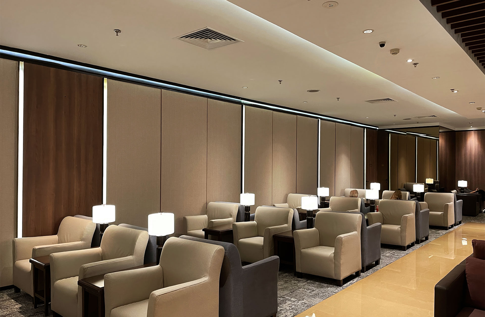 SIA Lounge 1